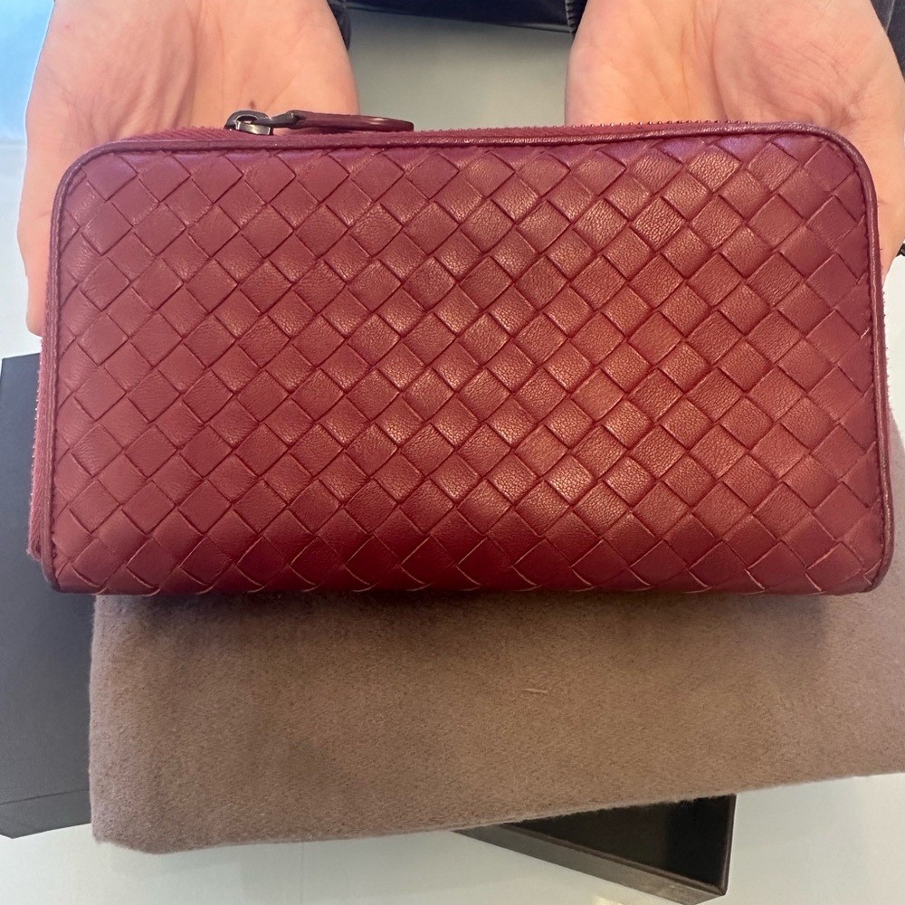 Bottega Veneta Intrecciato Zip-Around Wallet – Burgundy Leather